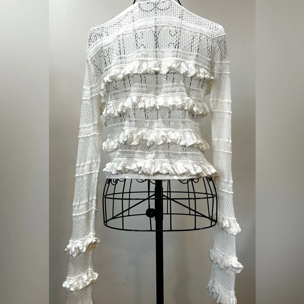 ANTHROPOLOGIE WHITE RUFFLE CROCHET KNIT CROPPED SWEATER TOP. Size MEDIUM. - Picture 7 of 11